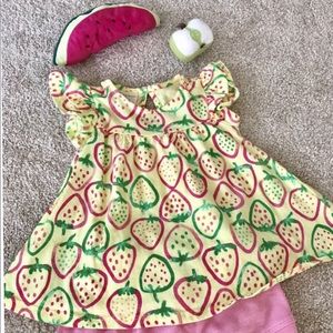 Macy’s Little Me set